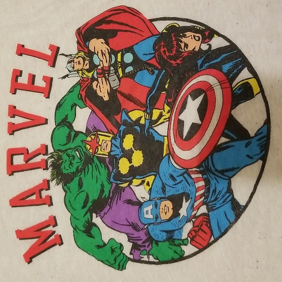 💥3/$10💥 Marvel/Avengers Hi-Lo Football Burnout Tee - Picture 3 of 8